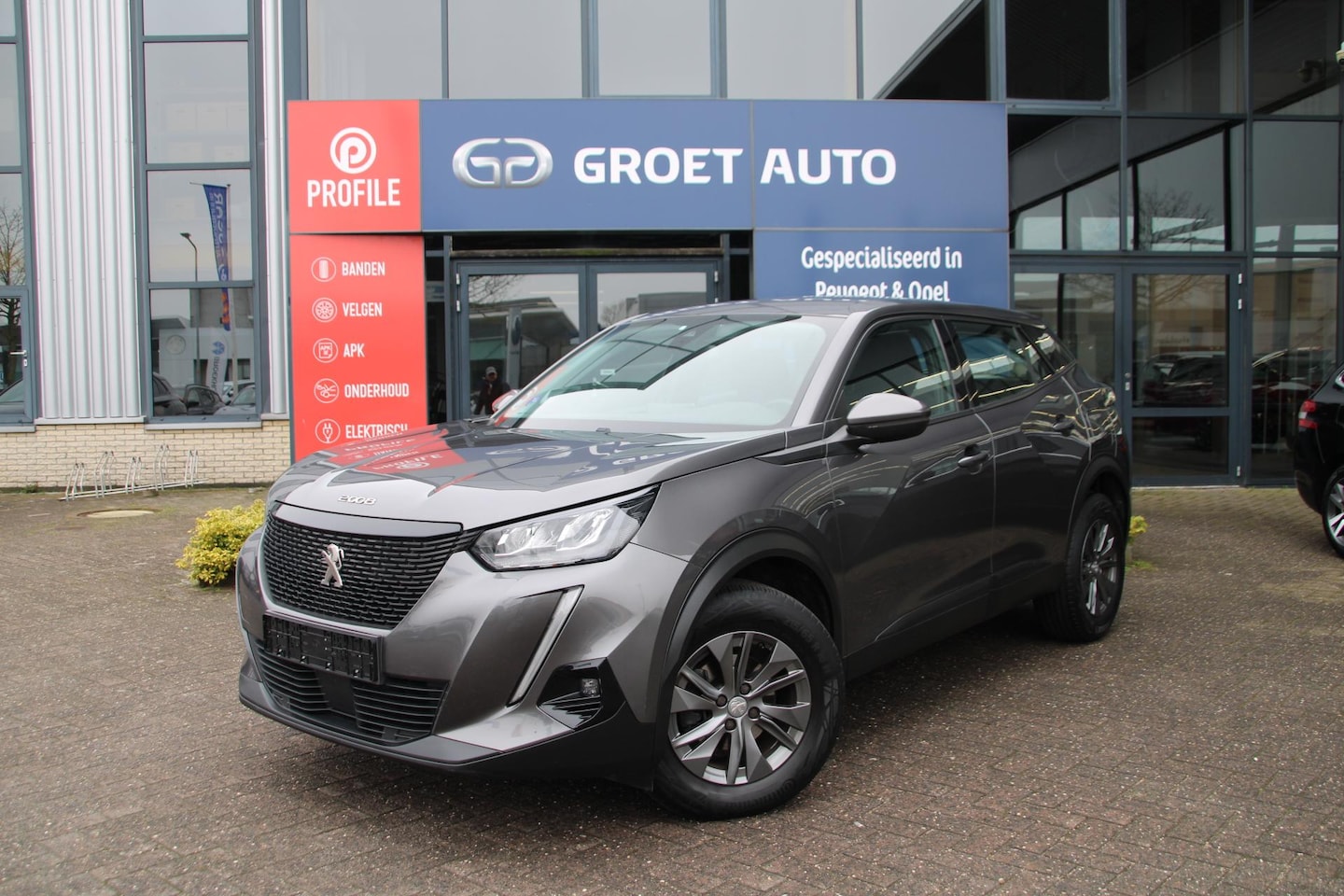 Peugeot 2008 - 1.2 PureTech 130pk Active Pack Airco Navi Camera Carplay 30.275km - AutoWereld.nl