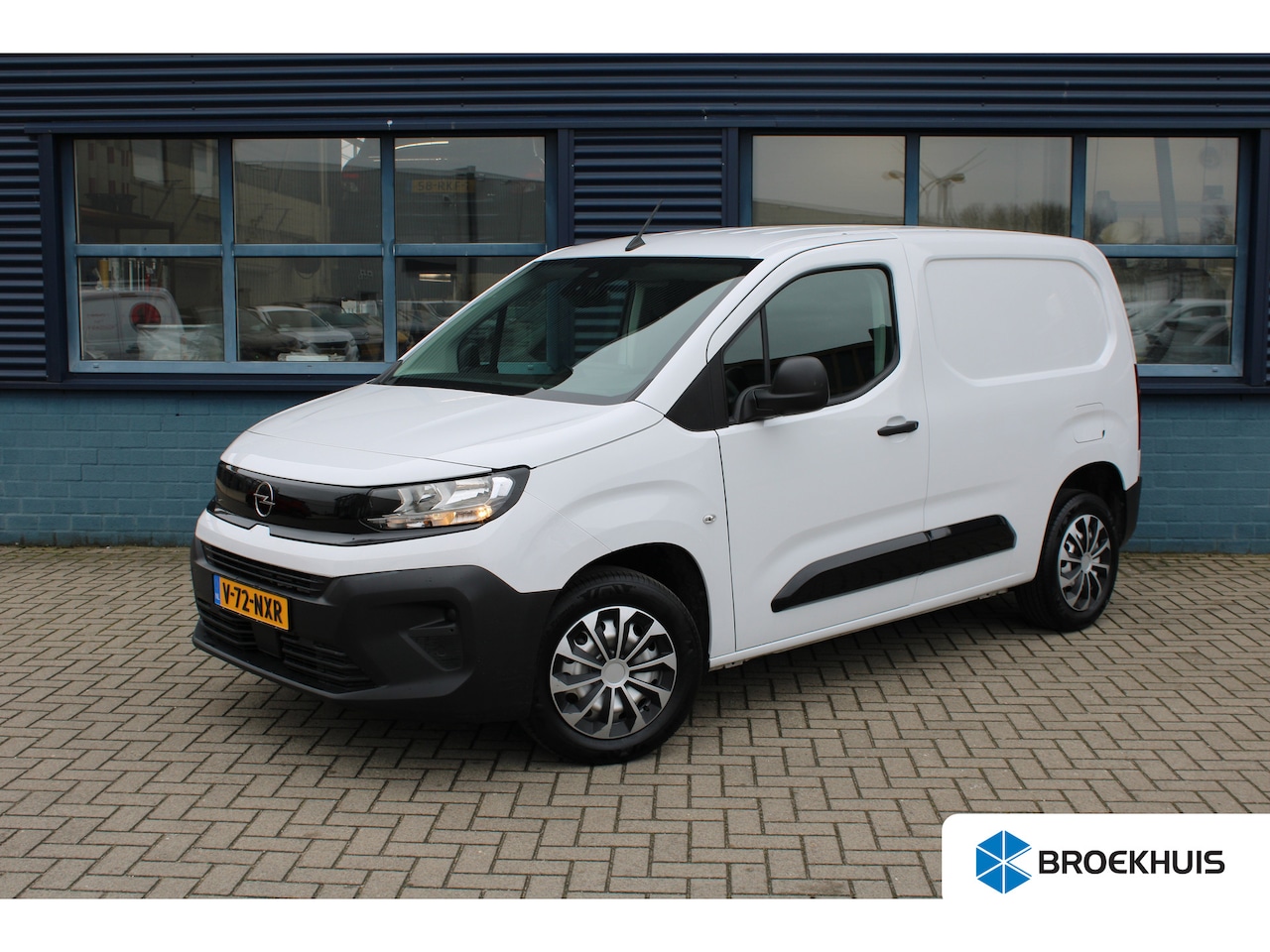Opel Combo - 1.5D 102 PK 10" SCHERM + DRAADLOOS CARPLAY | BETONPLEX VLOER | LAGE KM STAND - AutoWereld.nl