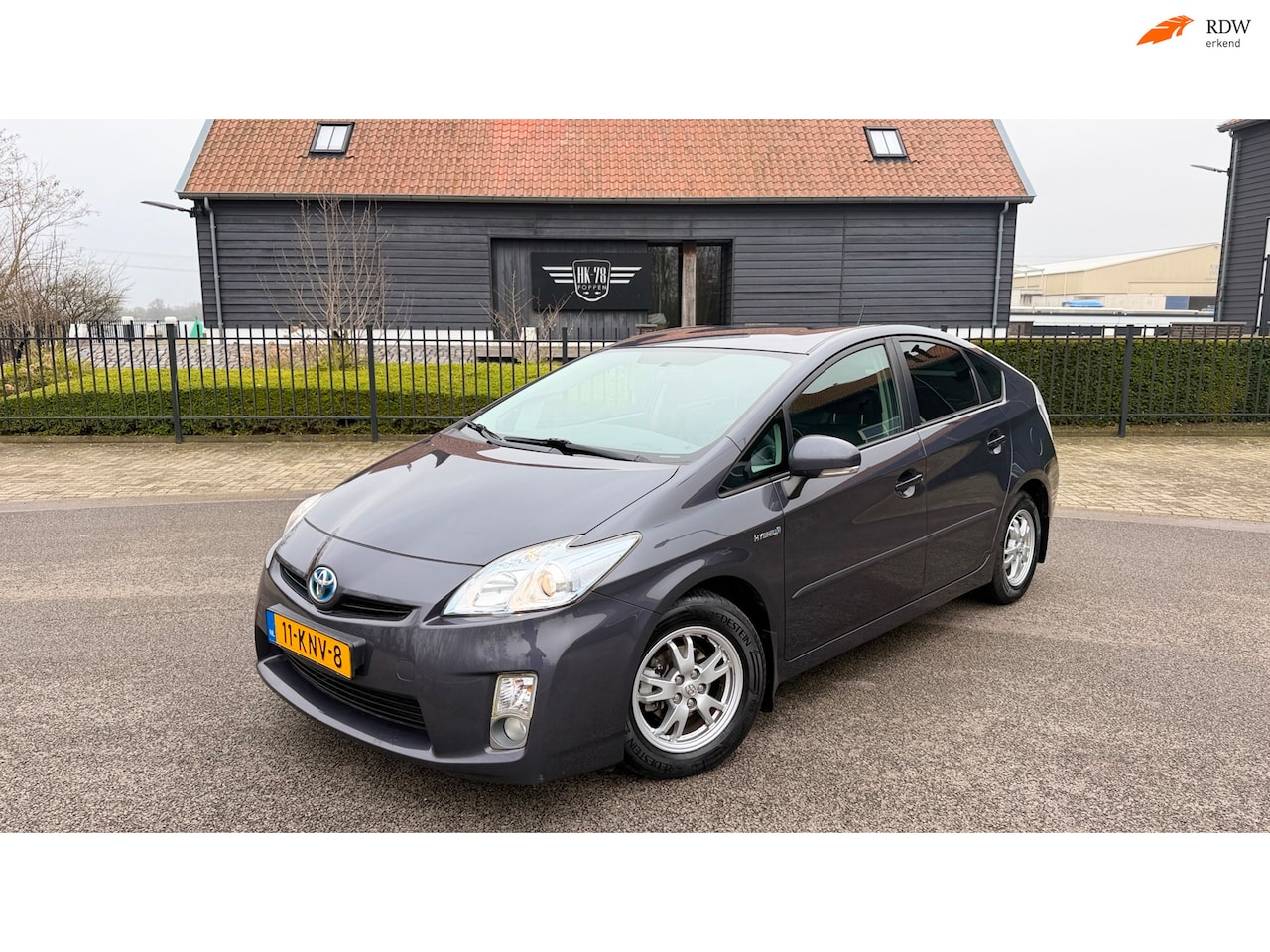 Toyota Prius - 1.8 COMFORT AIRCO/ECC VR.CONTR LEER NAVI XENON PDC LM VELGEN - AutoWereld.nl