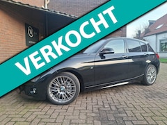 BMW 1-serie - 118i Edition M Sport Shadow Line Panoramadak / Apple Carplay / Stoelverwarming / Cruise Co