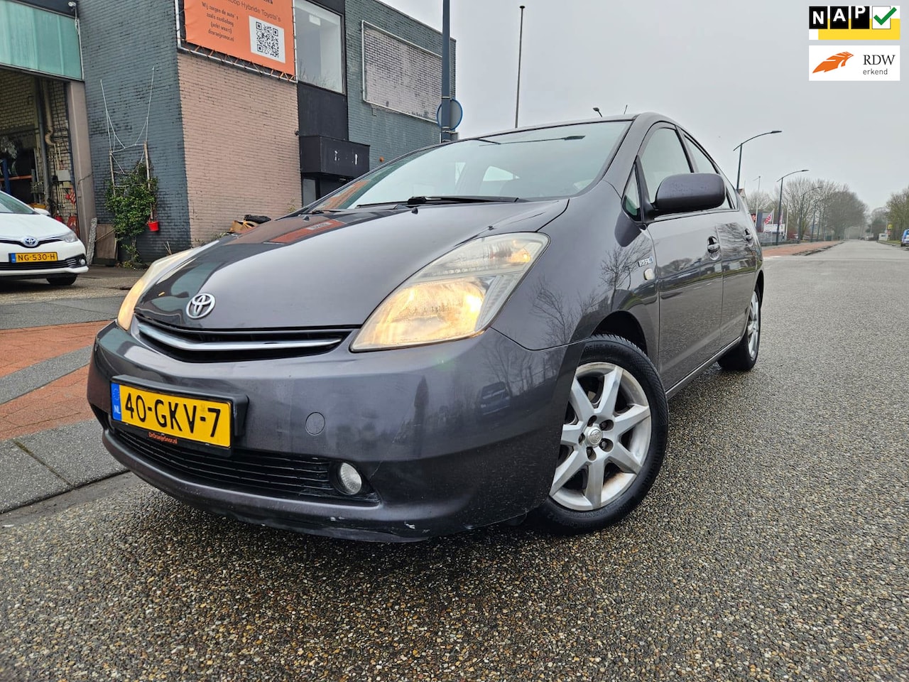 Toyota Prius - 1.5 VVT-i Tech Edition GARANTIE - AutoWereld.nl