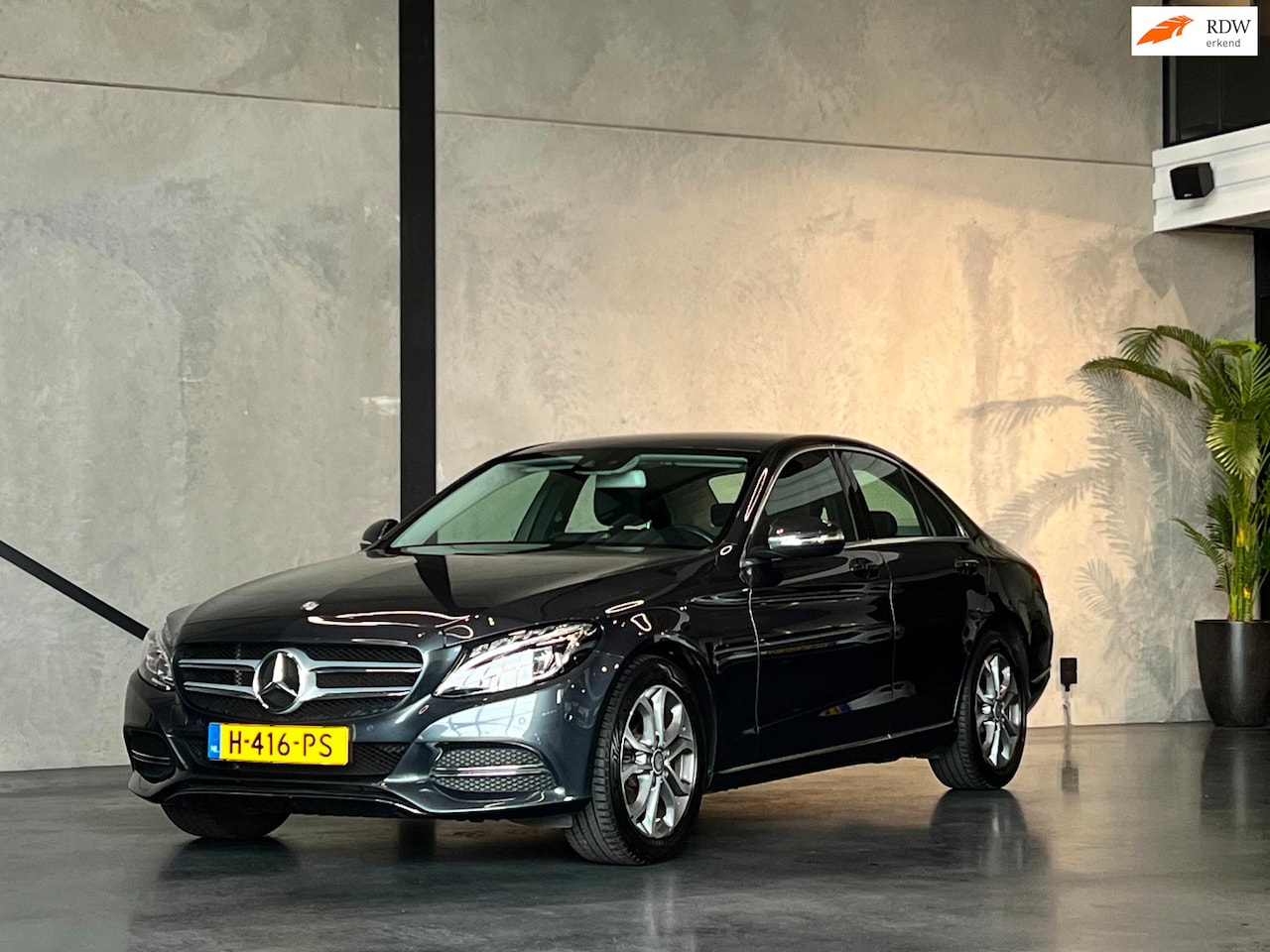 Mercedes-Benz C-klasse - 180 Avantgarde 180 Avantgarde,Leer,Sportstoel,Trekhaak,Comand Navigatie - AutoWereld.nl