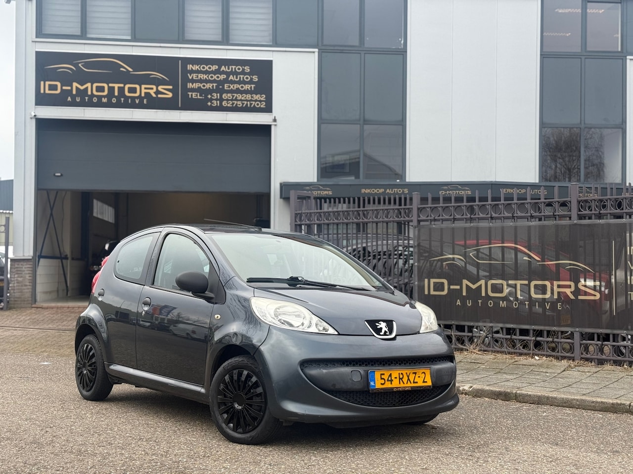 Peugeot 107 - 1.0-12V XR Nap APK SPORT BLACK - AutoWereld.nl