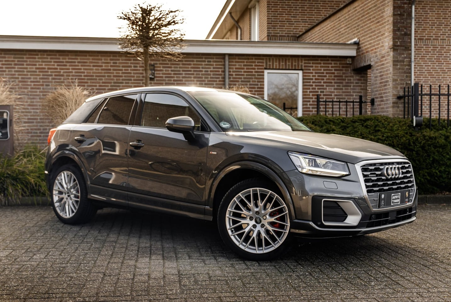 Audi Q2 - 40 TFSI Quattro 250 PK Aut. 3x S-Line Trekhaak Stoelverwarming Half Leder 19'' - AutoWereld.nl