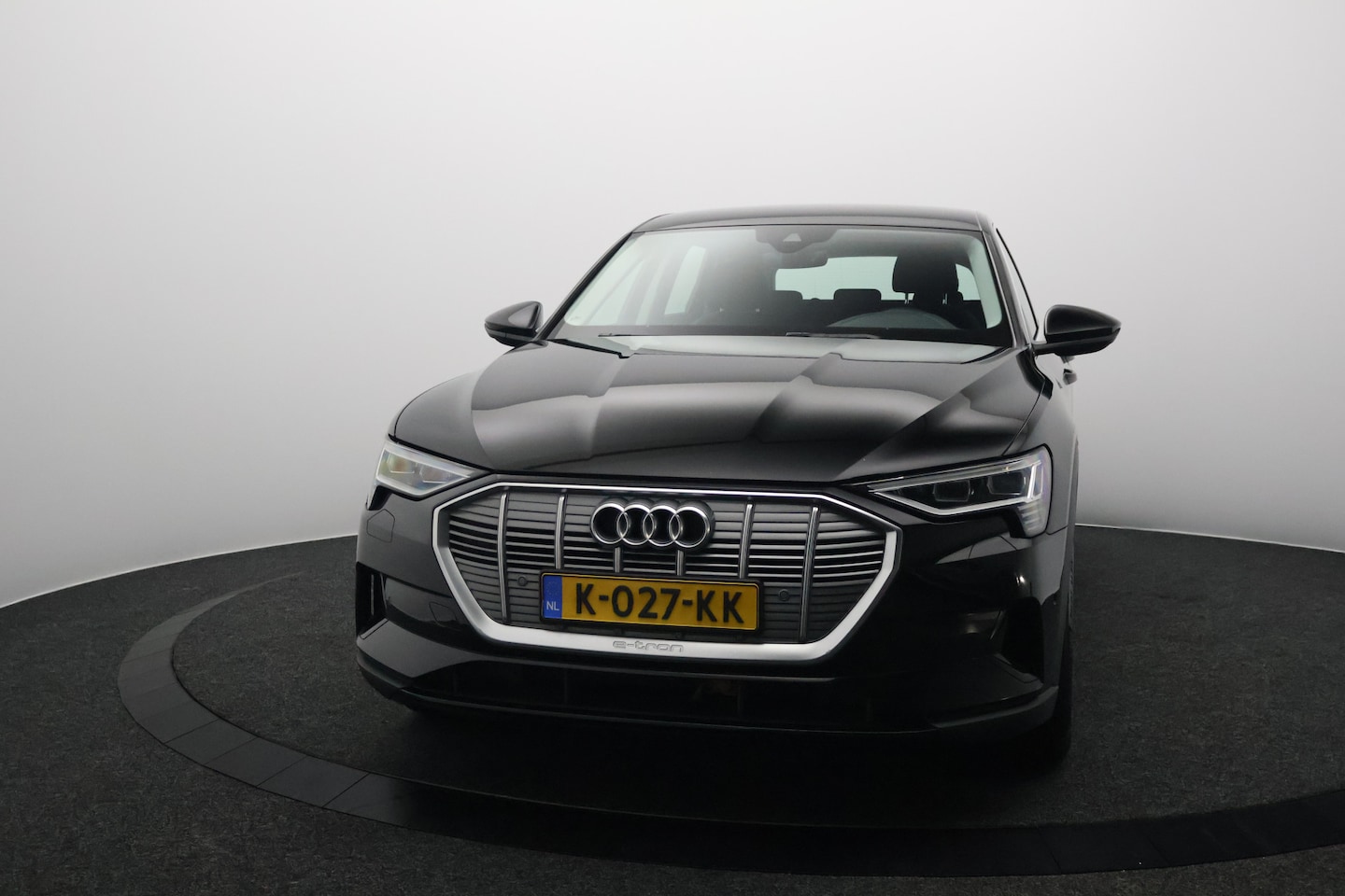 Audi e-tron - 55 quattro edition 95 kWh 3-Fase SOH 92,7% | Luchtvering | Navigatie | Camera - AutoWereld.nl