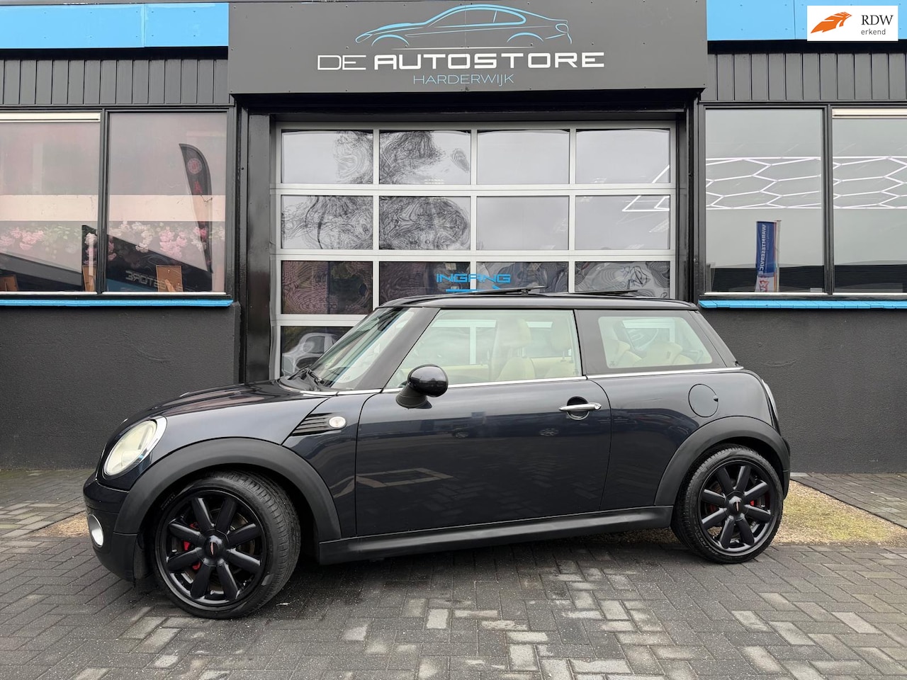 MINI Cooper - Mini 1.6 Airco Panodak leder Stoelverw Volledig Onderhouden!! Zeer Mooie Auto - AutoWereld.nl