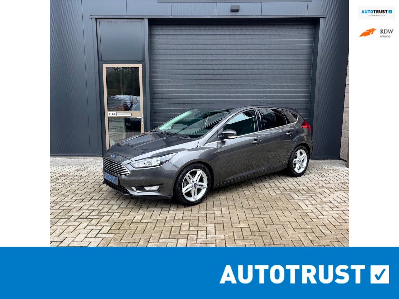 Ford Focus - 125pk Titanium !!33.283km!! | NIEUWSTAAT | CLIMA | CRUISE CONTROL | STOELVERWARMING | 17IN - AutoWereld.nl