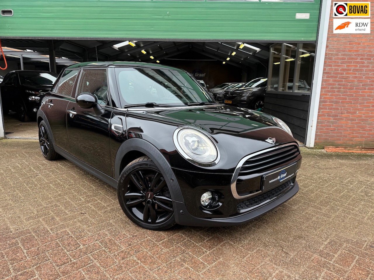 MINI One - Mini 1.2 Chili Business|AUTOMAAT/CRUISE/NAVI/PDC - AutoWereld.nl