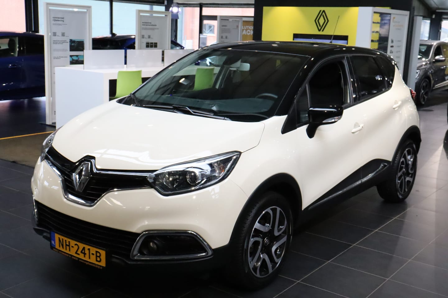 Renault Captur - TCe 90pk Dynamique - AutoWereld.nl