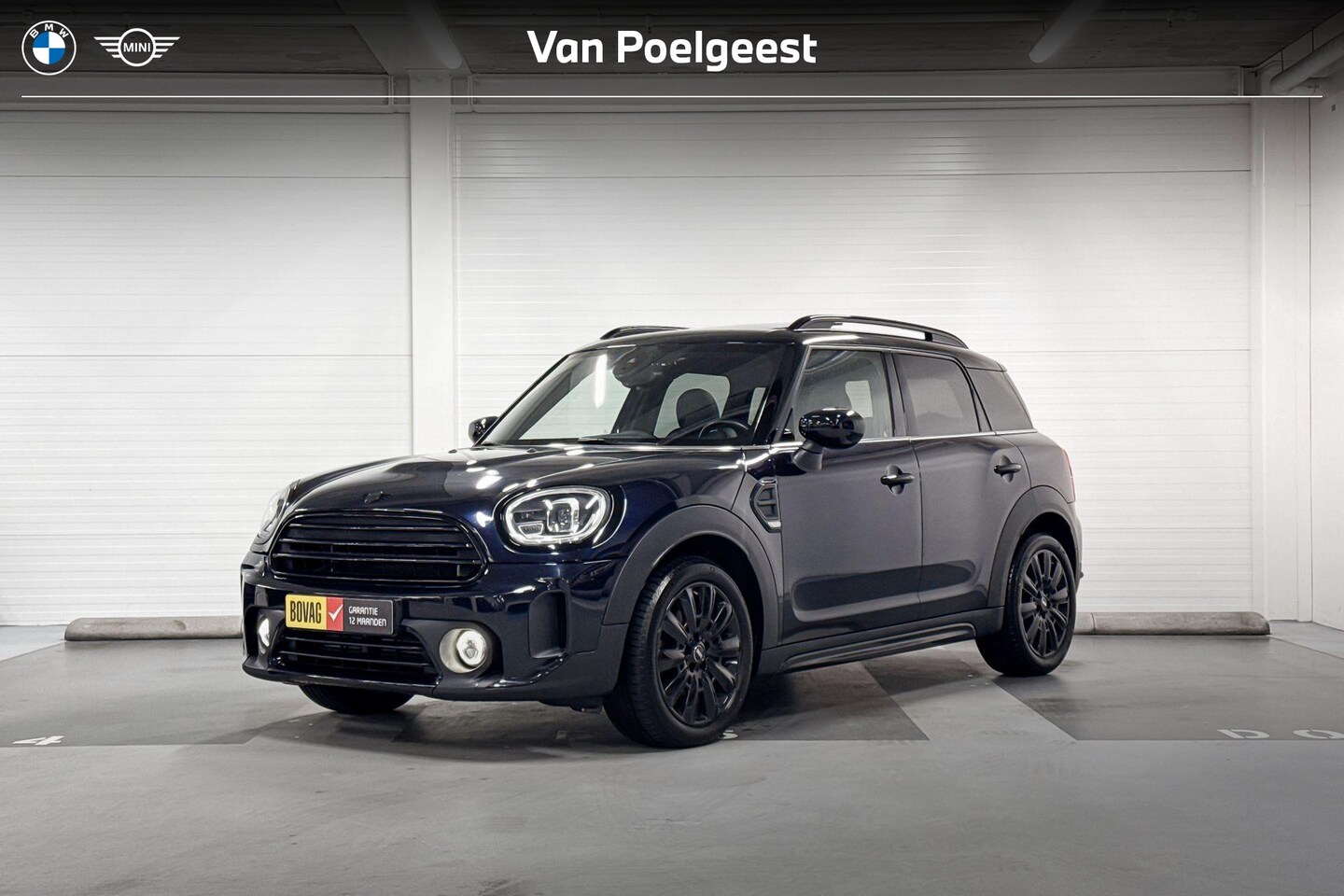 MINI Countryman - Cooper Business Edition | Stuurwielverwarming | Panoramadak | Achteruitrijcamera - AutoWereld.nl