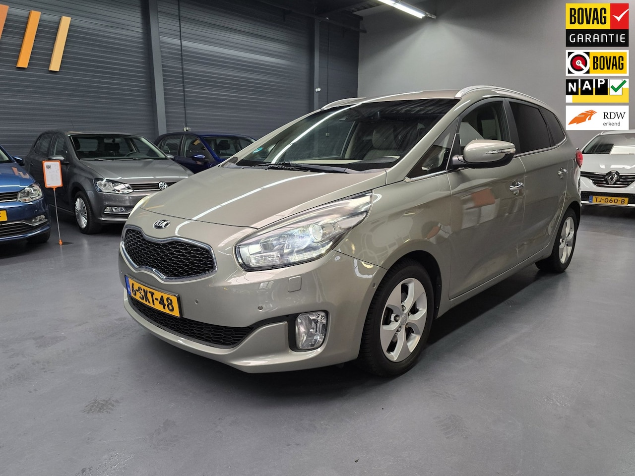 Kia Carens - 2.0 GDi Premium Pack LEDER XENON KELESS NAP NL AUTO - AutoWereld.nl
