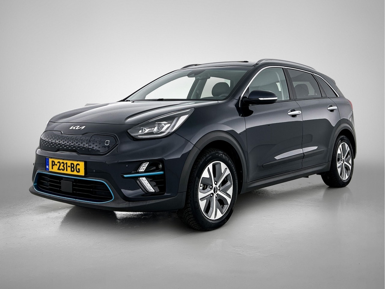 Kia e-Niro - DynamicPlusLine 64 kWh | schuif-/kanteldak | Navigatie | Climate Control | Stoelverwarmin - AutoWereld.nl