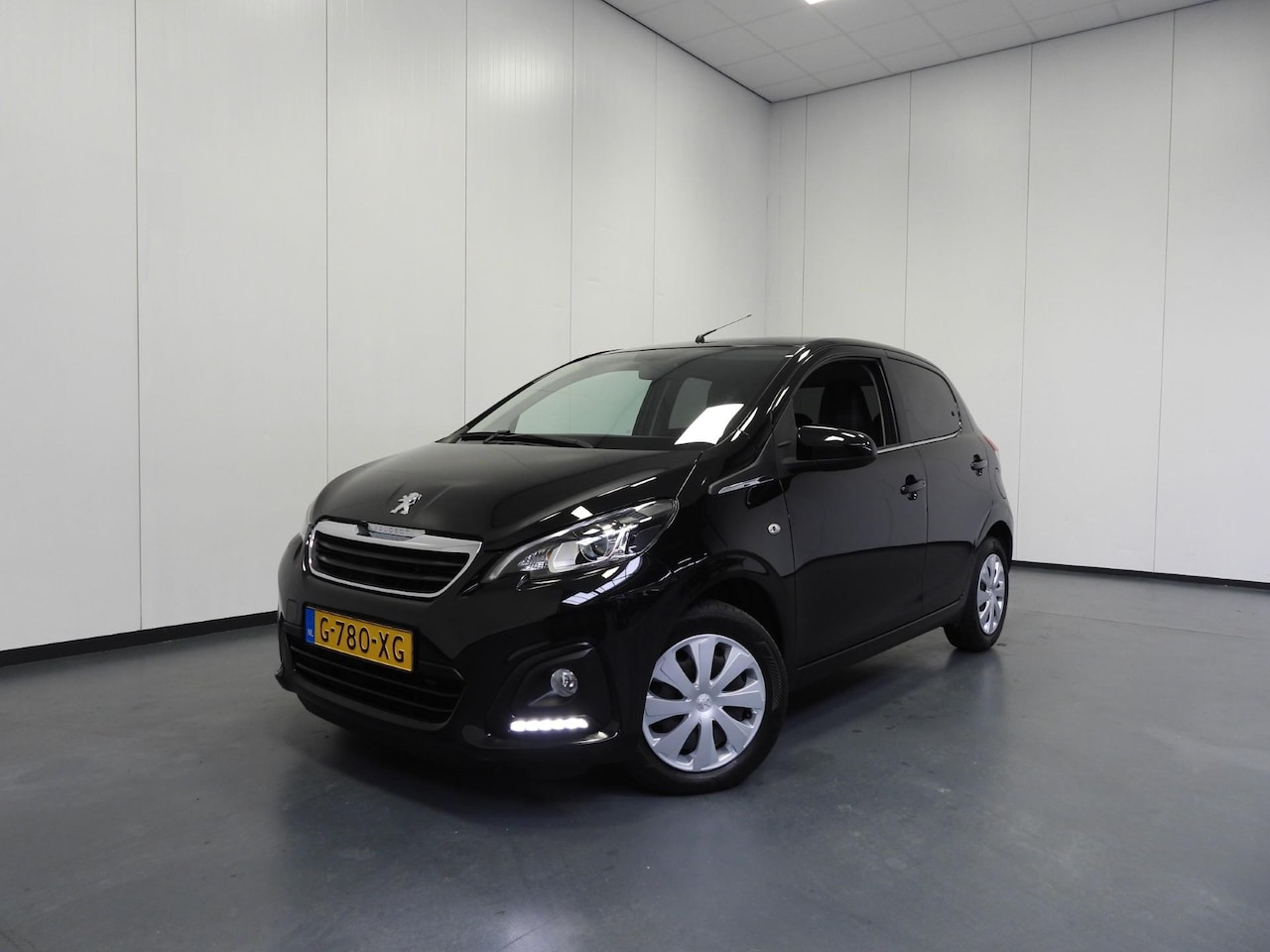 Peugeot 108 - 1.0 e-VTi Techno Dynamic NAVI-APP/CAMERA/AIRCO/BLUETOOTH! - AutoWereld.nl