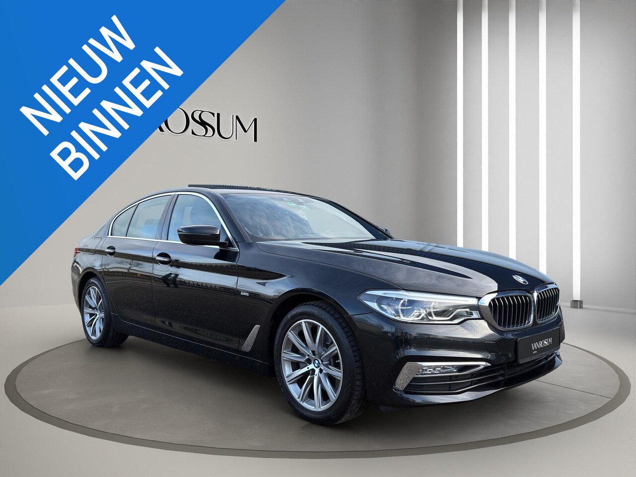 BMW 5-serie - 520i High Executive | Leder | Schuif/Kanteldak | 19"| Comfortstoelen met geheugen | - AutoWereld.nl