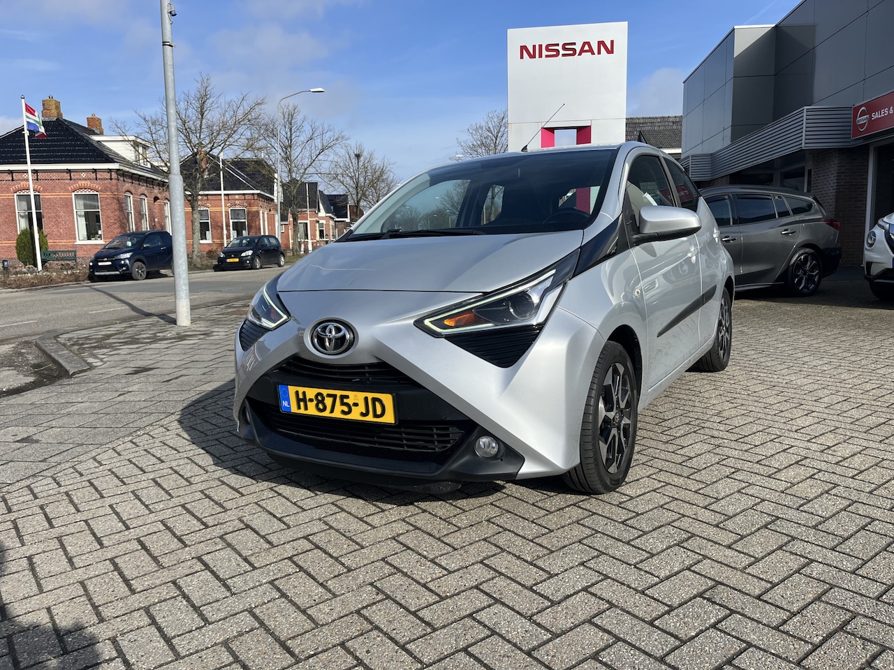 Toyota Aygo - 1.0 VVT-i x-play AUTOMAAT - AutoWereld.nl