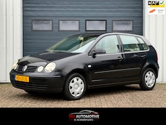 Volkswagen Polo - 1.4-16V Comfortline 1e EIG / CLIMA / CRUISE