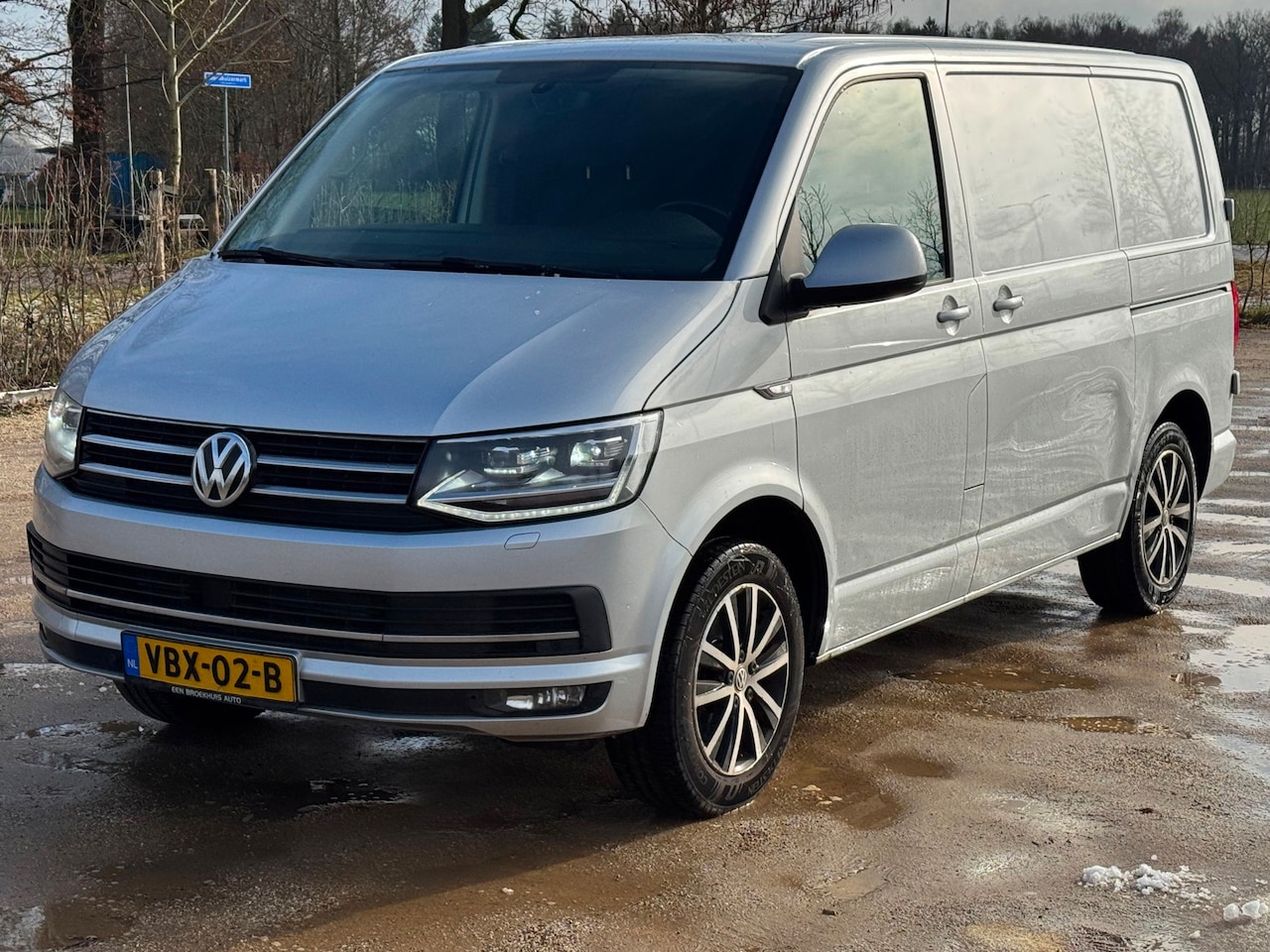 Volkswagen Transporter - L1H1 2.0 TDI 150pk DSG Highline *NAVI/CAMERA - AutoWereld.nl