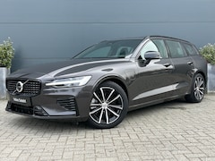 Volvo V60 - 2.0 T6 Plug-in hybrid AWD Plus Dark | 360 camera | Trekhaak | All-seasons | Harman/Kardon