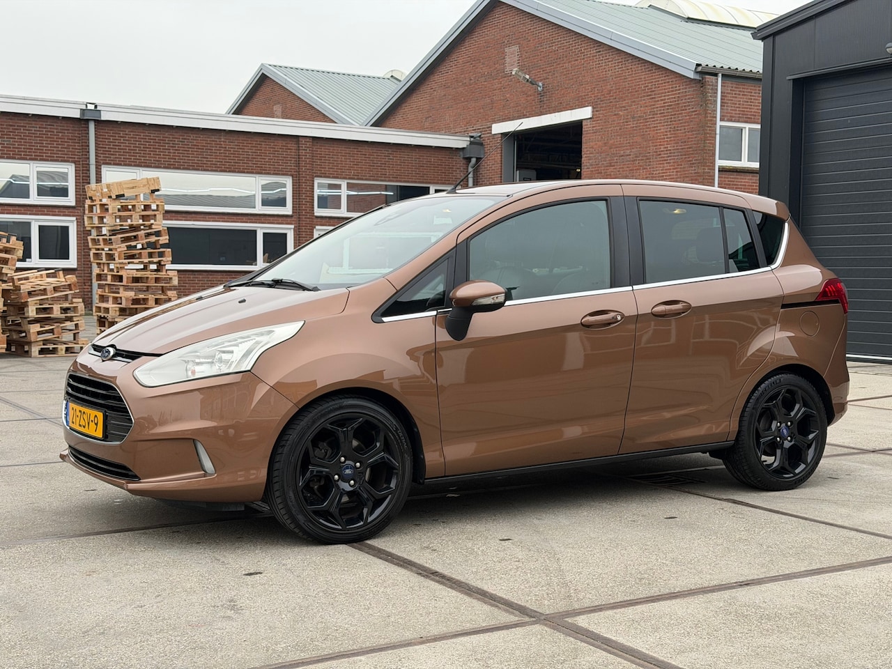 Ford B-Max - 1.0 EcoBoost Titanium Pano Cruise X Pack NAP - AutoWereld.nl
