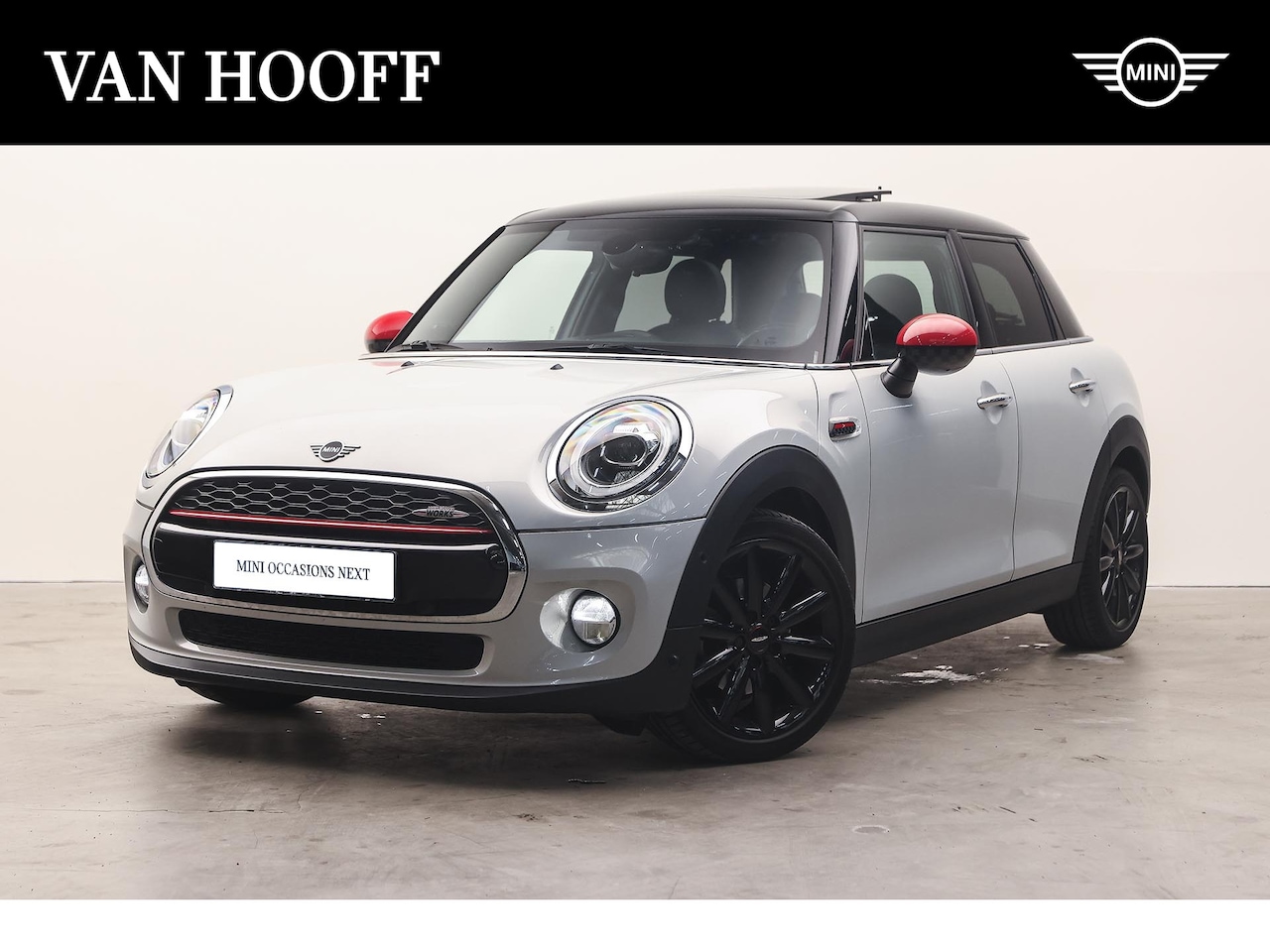 MINI Cooper - Hatchback Chili Automaat / Panoramadak / Comfort Access / Harman-Kardon / LED / Getint gla - AutoWereld.nl