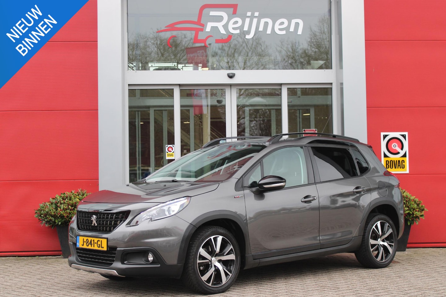 Peugeot 2008 - 1.2 130PK AUTOMAAT GT-LINE | AFNEEMBARE TREKHAAK | PANORAMA DAK | STOEL VERWARMING | LICHT - AutoWereld.nl