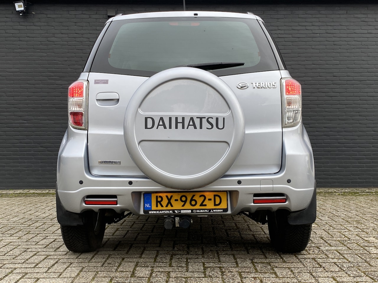 Daihatsu Terios - 1.5 4WD Track AUT. | climate control | trekhaak | parkeersensoren | stoelverwarming | 75.0 - AutoWereld.nl
