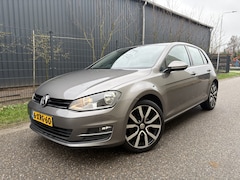 Volkswagen Golf - 1.2 TSI Trend Edition / 5-DEURS / NAVI / CRUISE / ECC
