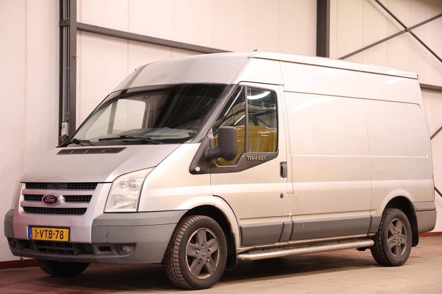 Ford Transit - 280M 2.2 TDCI AIRCO - AutoWereld.nl