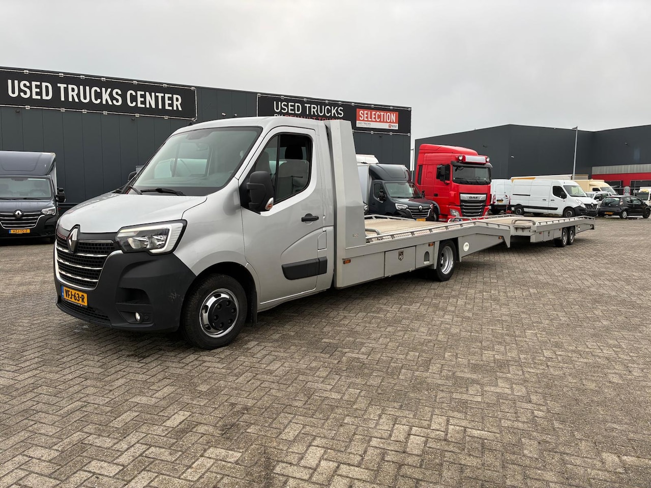Renault Master - 165.35 euro 6 oprijwagen + Tijhof aanhanger 38-WV-VV - AutoWereld.nl