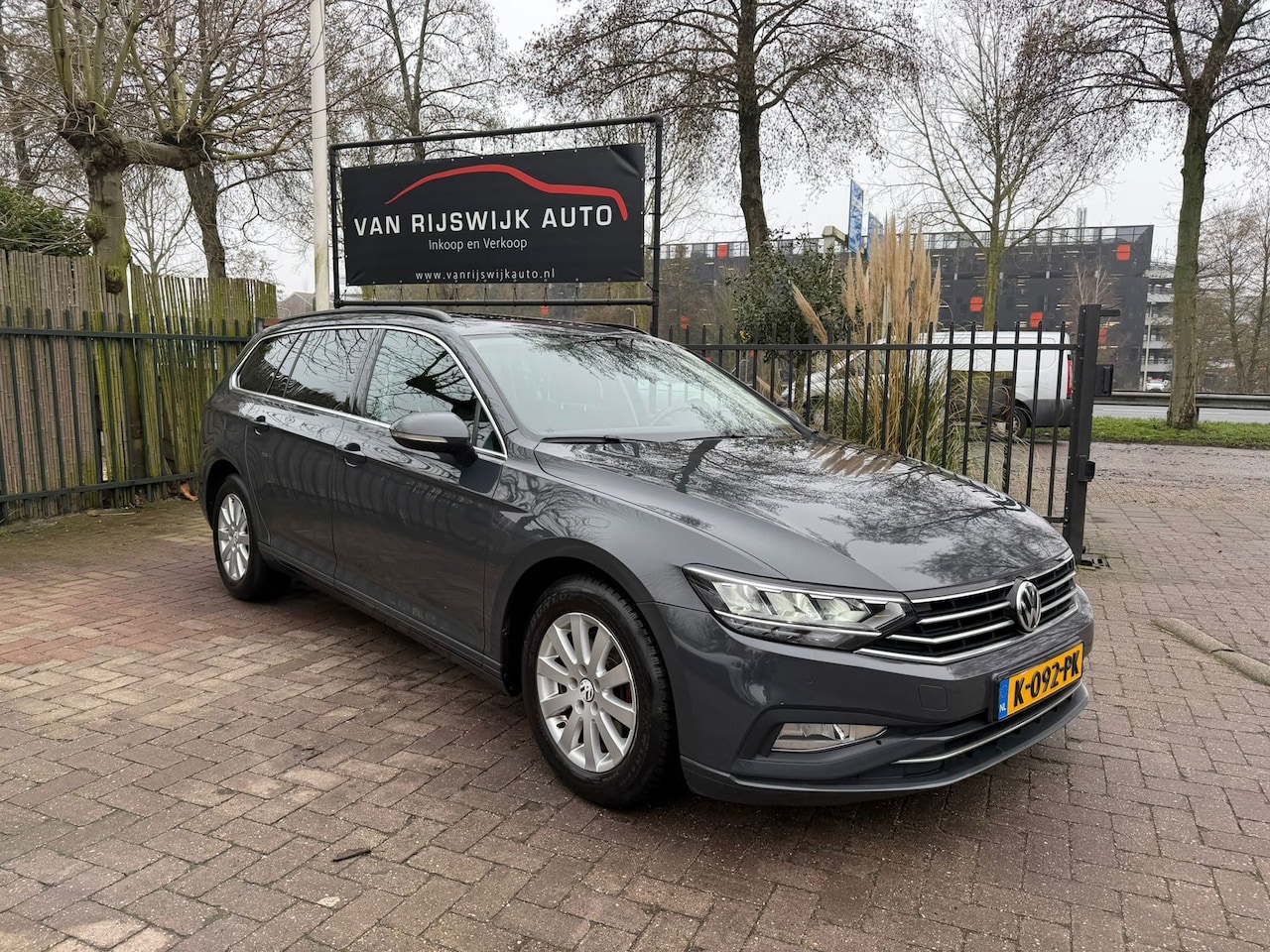 Volkswagen Passat Variant - 2.0 TDI Highline Pano Led Camera Cruise-con - AutoWereld.nl