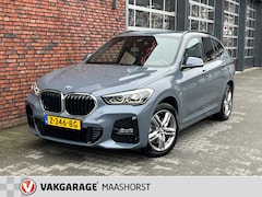 BMW X1 - XDrive25e High Executive M-Pakket Automaat/ParkeerSensoren/LED/DAB/Navi/Clima/Airco/Cruise