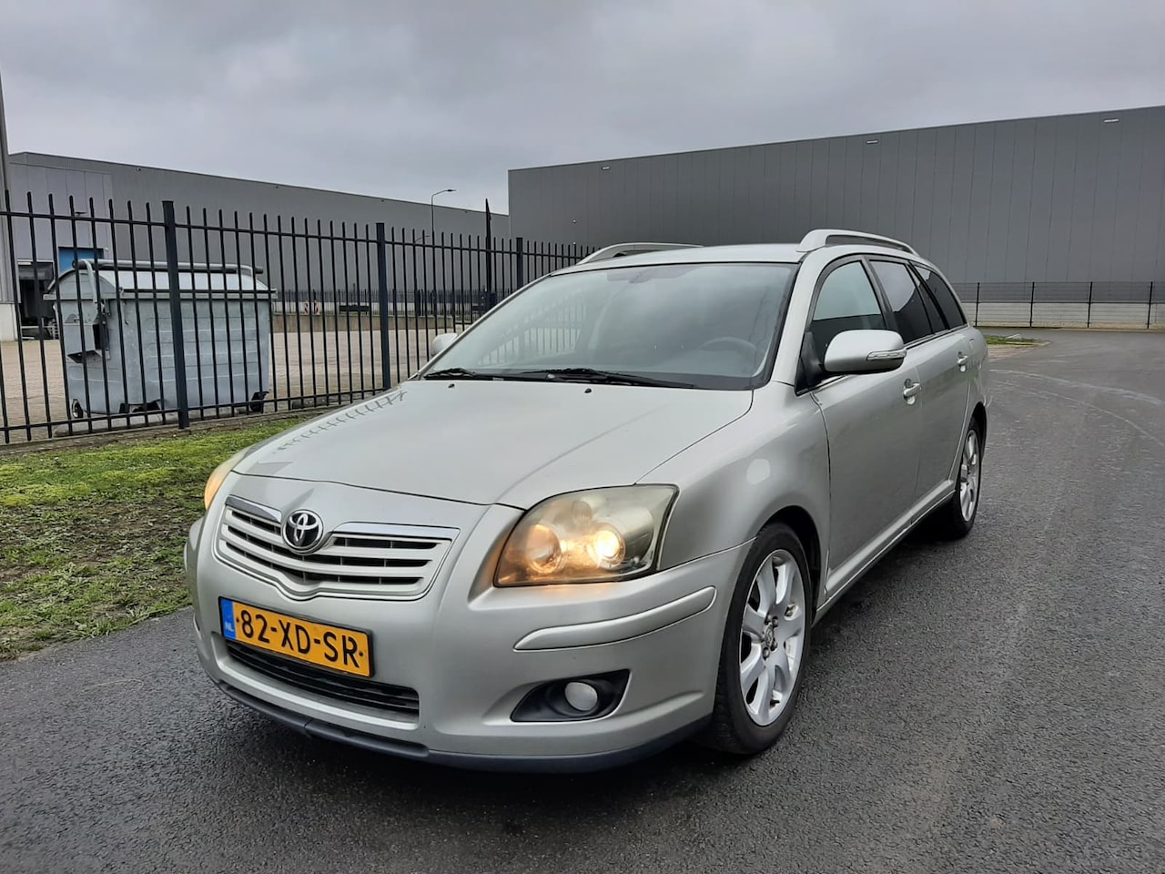 Toyota Avensis Wagon - 2.0 VVTi Executive - AutoWereld.nl