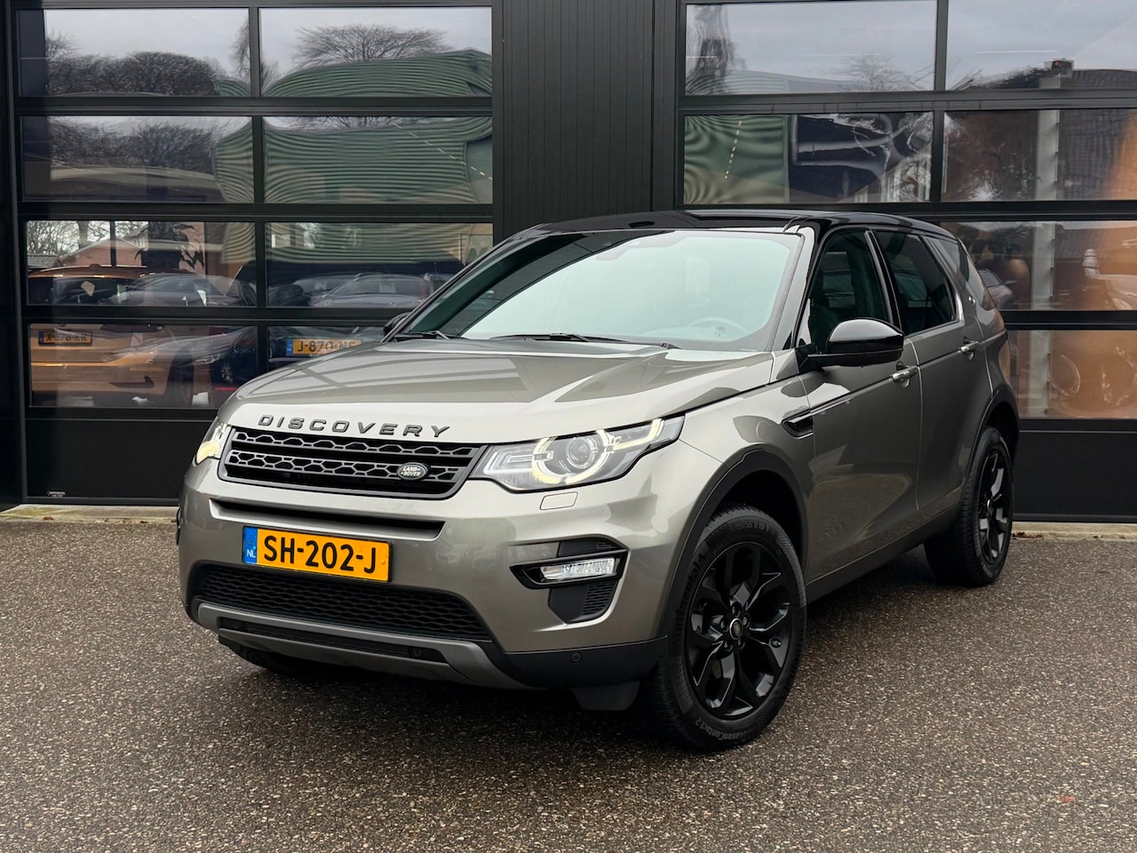 Land Rover Discovery Sport - 2.0 TD4 Urban Series SE Dynamic 2.0 TD4 Urban Series SE Dynamic - AutoWereld.nl