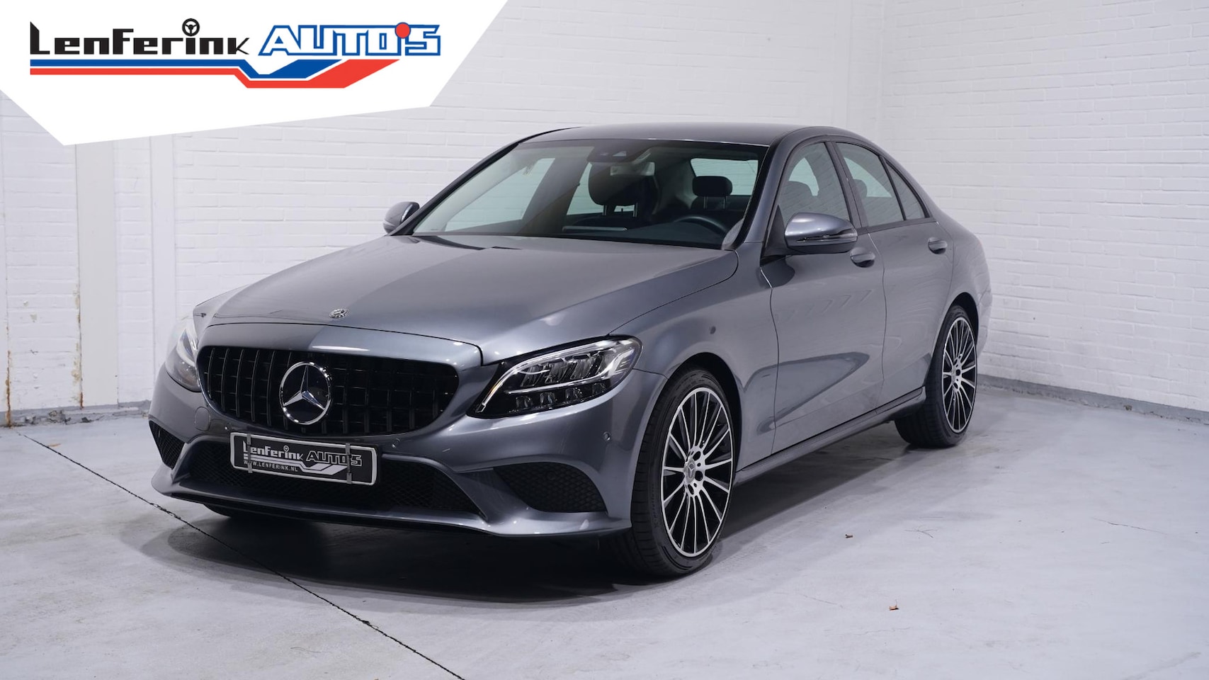 Mercedes-Benz C-klasse - 180 Avantgarde Leder/stof Sportstoelen 19 Inch velgen Camera PDC v+a - AutoWereld.nl