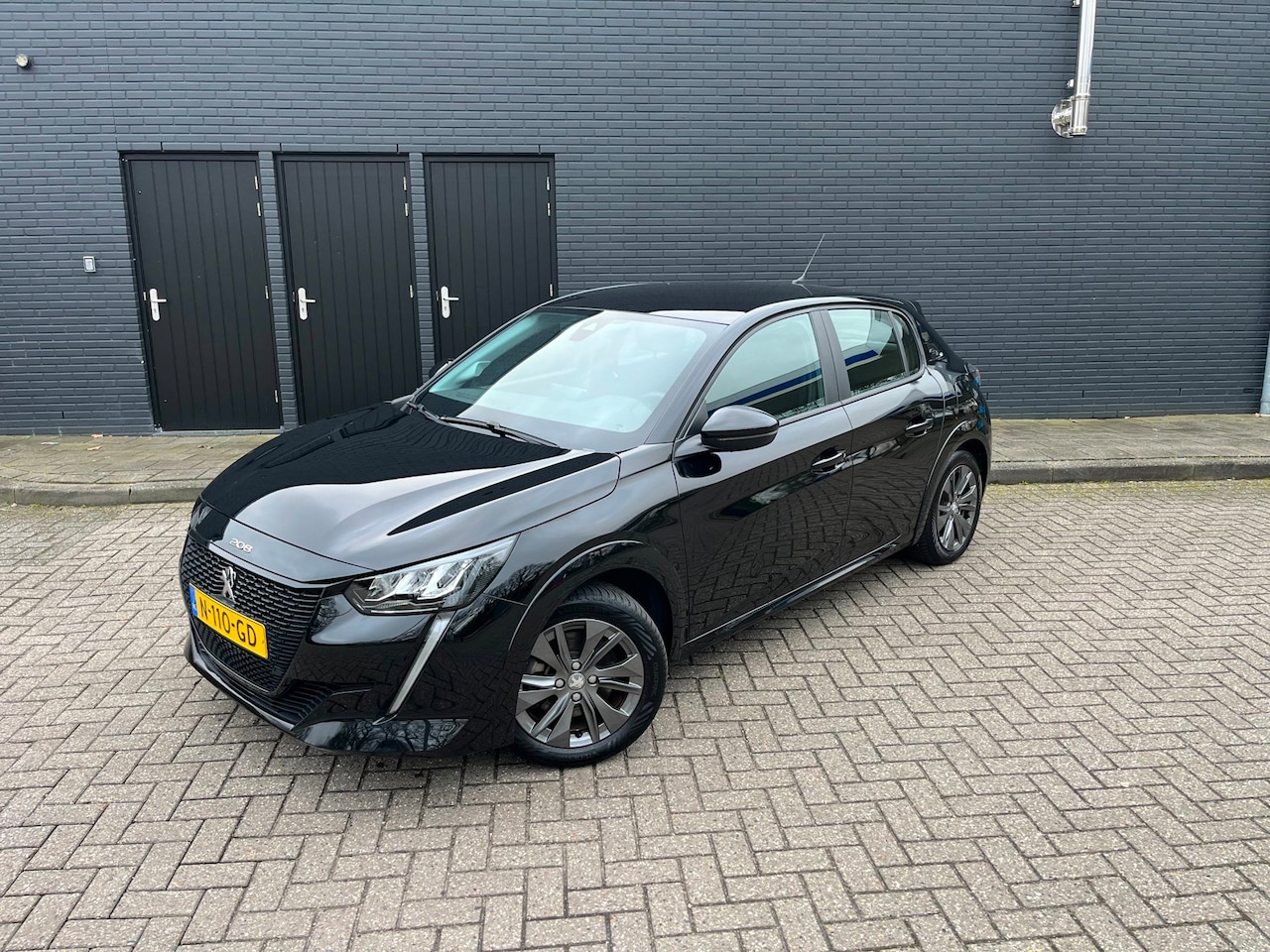 Peugeot e-208 - EV Active Pack 50 kWh SOH 92% 3 Fasen - AutoWereld.nl