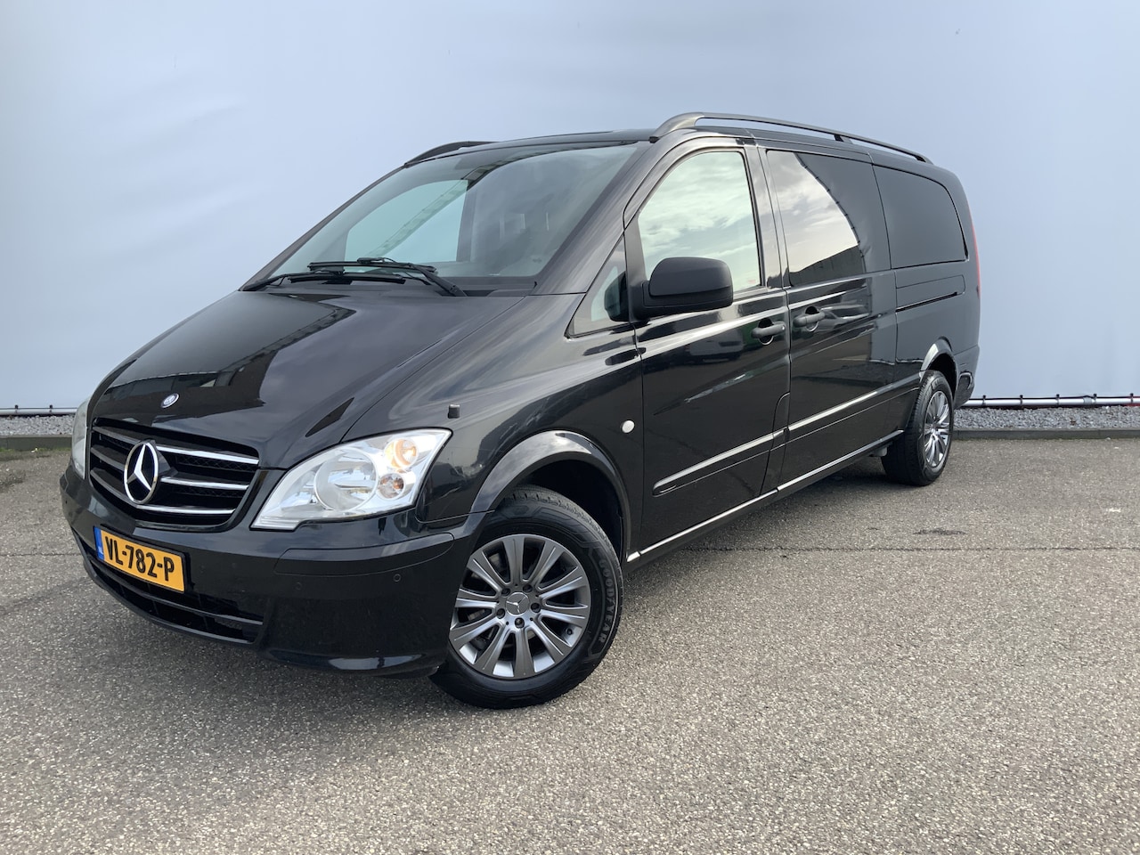 Mercedes-Benz Vito - 113 CDI 343 Airco Dub Schuifdeur Alu Velg Trekhaak 2000 kg Euro 5 - AutoWereld.nl