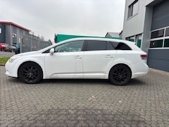 Toyota Avensis Wagon - 2.0 D-4D Executive Business