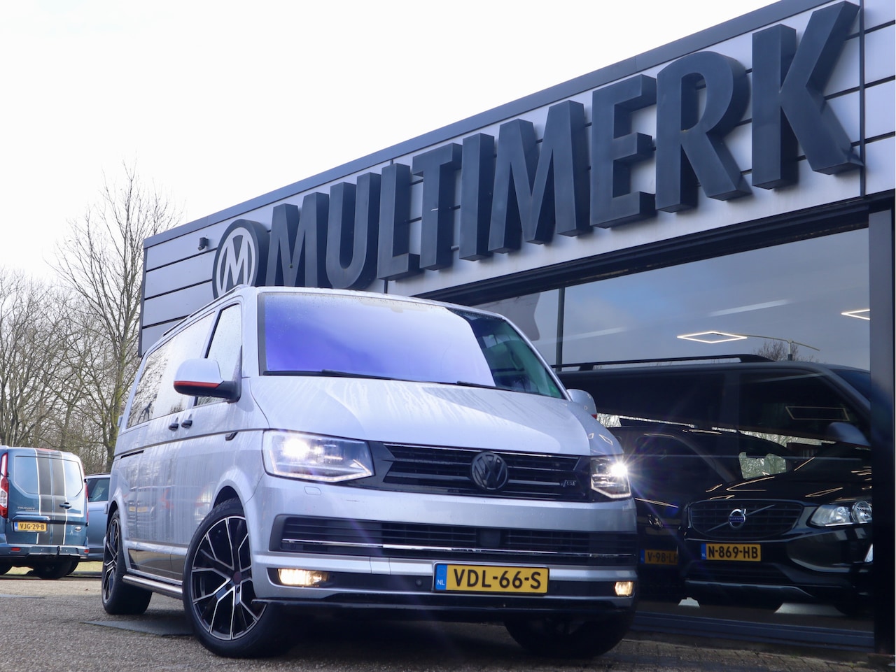 Volkswagen Transporter - 2.0 TDI 150PK DSG LANG LUXE DUBBELE CABINE 2X SCHUIFDEUR - AutoWereld.nl