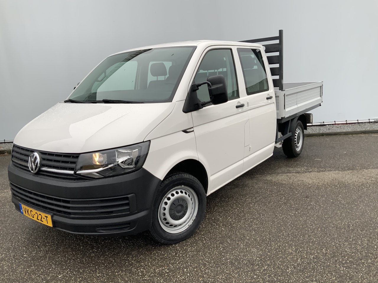 Volkswagen Transporter - 2.0 TDI L2H1 Dub Cab Pick Up 6 Zits Airco Trekhaak 2200 kg Euro 6 - AutoWereld.nl