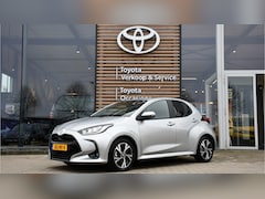 Toyota Yaris - 1.5 Hybrid 115 Dynamic Limited 116pk Automaat | Stuur/stoel verwarming | Parkeersensoren v