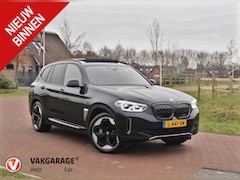 BMW iX3 - High Executive 80 kWh | Panoramadak | 360 Camera | Harman Kardon | Head-Up Display | Apple