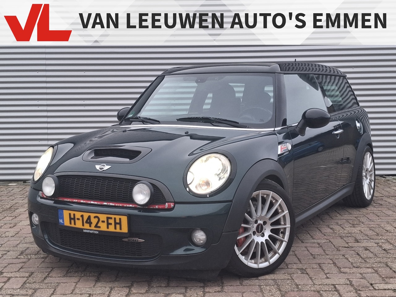 MINI John Cooper Works - Mini 1.6 | Nieuw Binnen! | Pano | Stoelverwarming | Clima - AutoWereld.nl