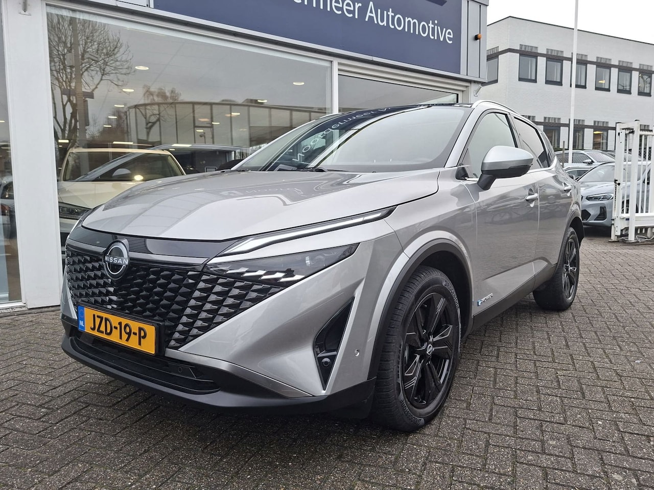 Nissan Qashqai - 1.5 e-Power N-Design / panoramadak / camera / navigatie / app - AutoWereld.nl