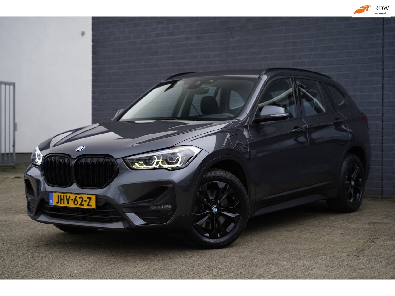 BMW X1 - xDrive25e High Executive XDrive25e High Executive, Apple Carplay, Laser, NAP - AutoWereld.nl