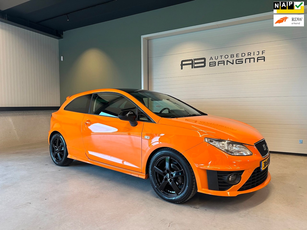 SEAT Ibiza SC - 1.6i 3-deurs SPORT UP-uitv/AIRCONDITIONING/CRUISE CONTROL/LM-VELGEN/USB+AUX+BLUETOOTH+APPL - AutoWereld.nl