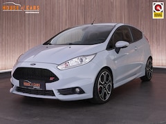 Ford Fiesta - ST200 1.6 STYLE PACK |navigatie|bluetooth|cruise control|winterpack|parkeercamera|17" lich