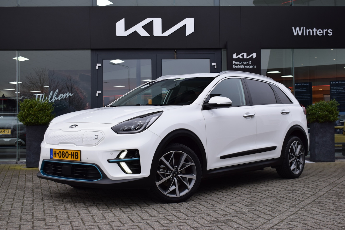 Kia e-Niro - ExecutiveLine 64 kWh | Memory | Stoelverwarming+Ventilatie | Adaptieve Cruise Control | To - AutoWereld.nl