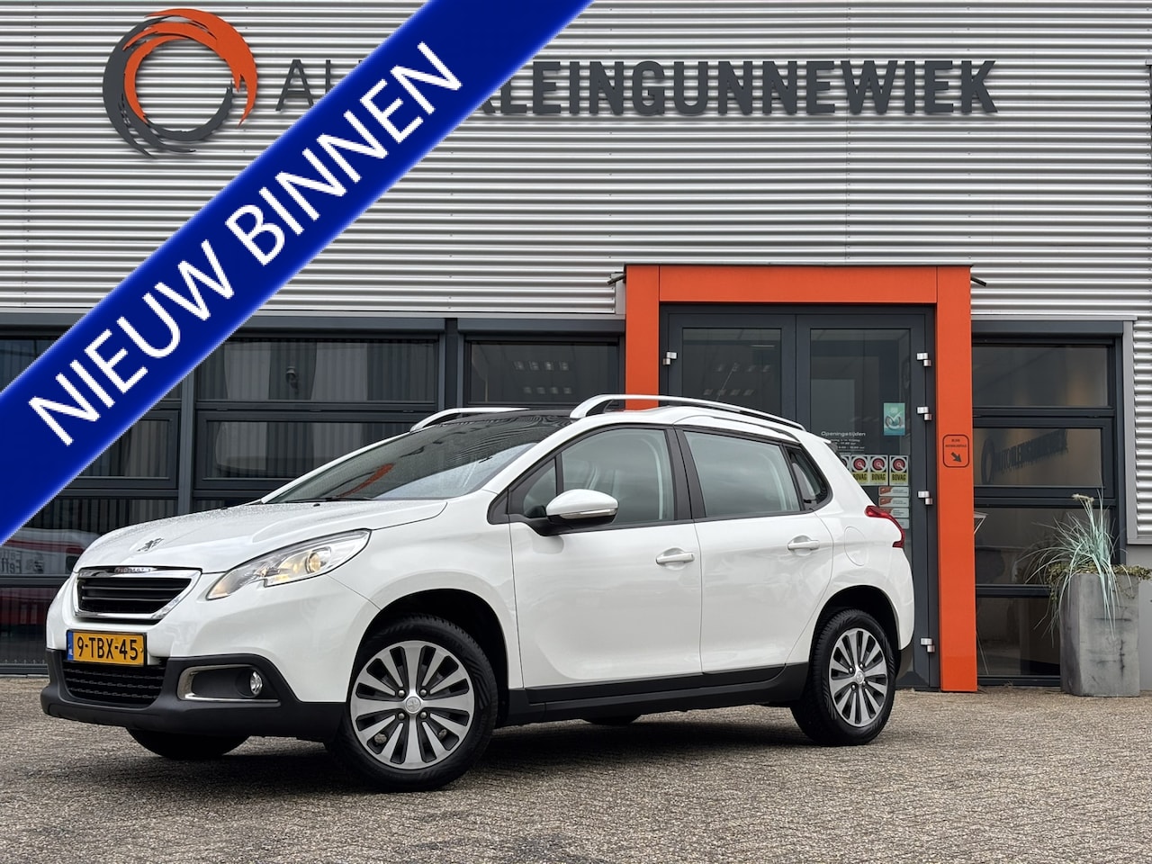 Peugeot 2008 - 1.2 Active Pack Premium / Distributieriem Vervangen / Navi / Allseason Banden / Trekhaak / - AutoWereld.nl
