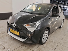 Toyota Aygo - 1.0 VVT-i 72pk x-play | Navigatie via Apple CarPlay / Android auto | Camera | Aircondition