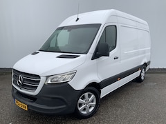 Mercedes-Benz Sprinter - 319 3.0 CDI L2H2 Automaat Airco Cruise Navi Leer 3.Zits Opstap&Trekhaak 2000 kg Alu Velg E